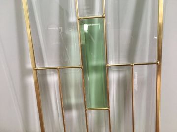 O vidro chanfrado moderado cavidade, mantém os painéis de vidro chanfrados mornos da porta